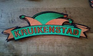 Kruikenstad met steek RugEmbleem